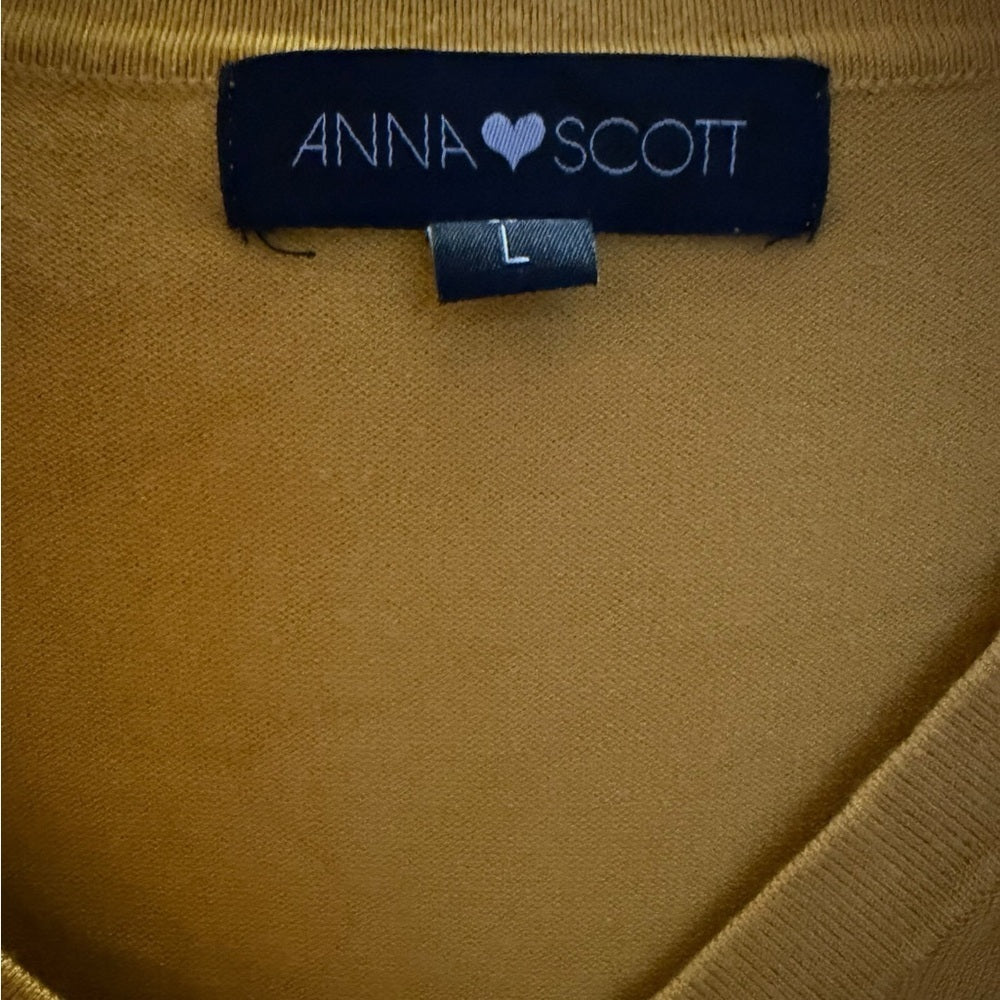Anna Scott - Chic Mustard V-Neck Women’s Sweater - Casual Streetwear - Size L