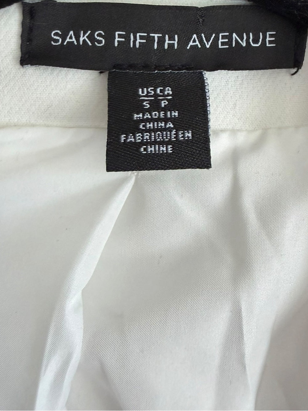 Saks Fifth Avenue White Blazer - Size Small