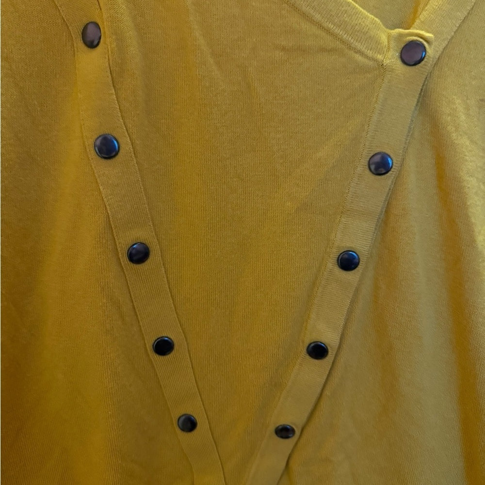 Anna Scott - Chic Mustard V-Neck Women’s Sweater - Casual Streetwear - Size L