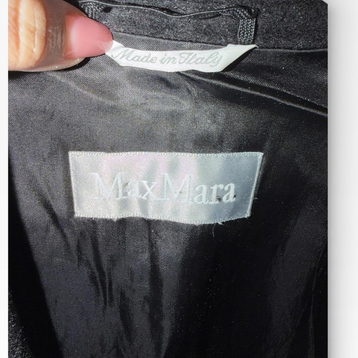 MaxMara Elegant Black Wool Coat