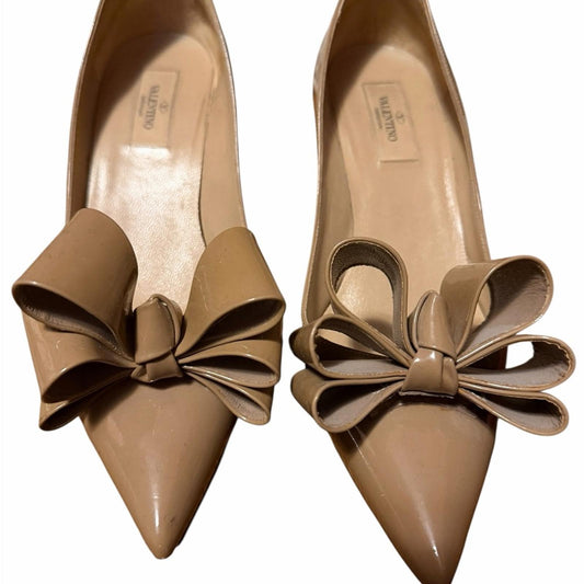 Valentino Garavani Women's Tan Bow Heels - 39