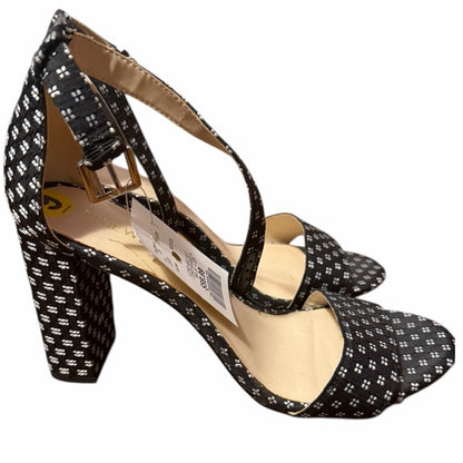 New! Nine West Black Patterned Sandals -Size 9