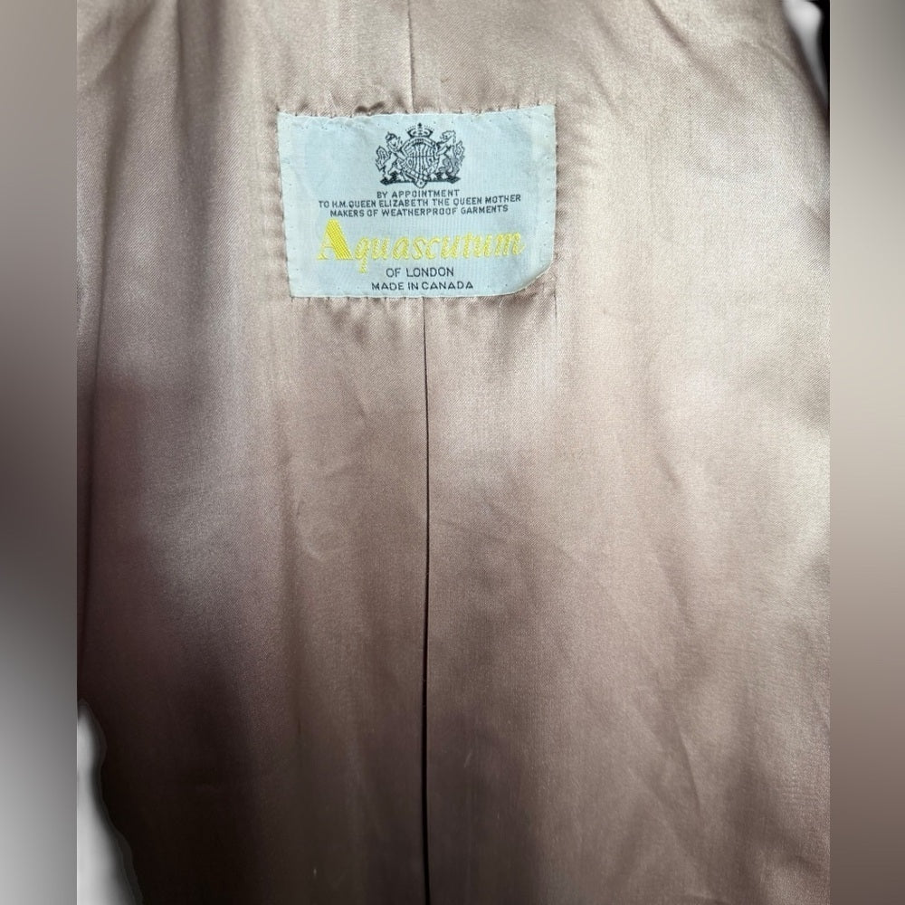 Aquascutum London - Women's Tan Trench Coat - Elegant and timeless - Size L